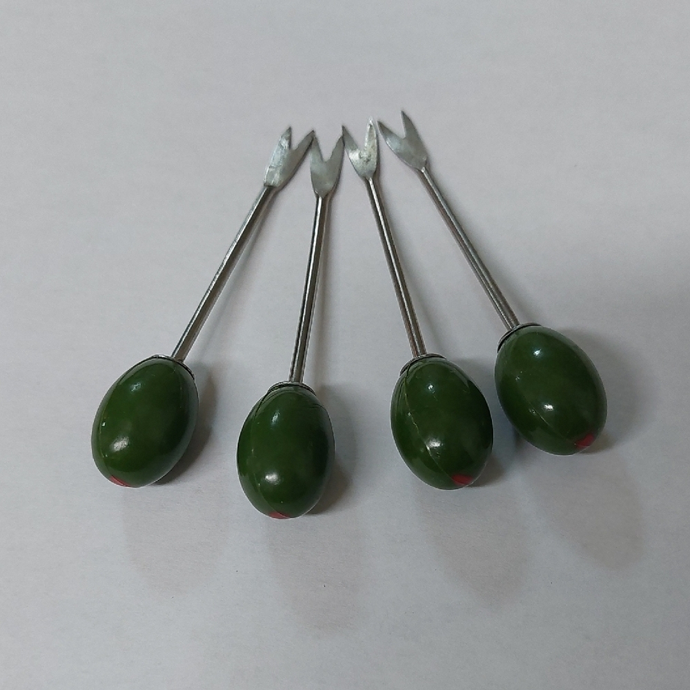 Elegant Green Olive Fork Set